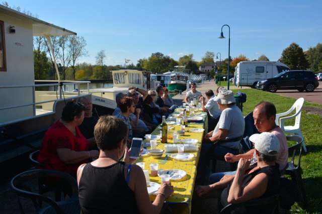 Repas et pétanque 18 octobre 2017 - 09